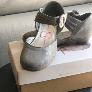 Jessica Simpson girls silver dress shoes